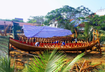 Sản xuất tàu thuyền gỗ chạy bằng động cơ điện