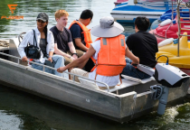 Sản xuất tàu thuyền composite chạy bằng động cơ điện