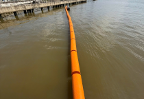 Lắp đặt Phao Chắn Bèo Rác cống Cái Lớn - An Giang 