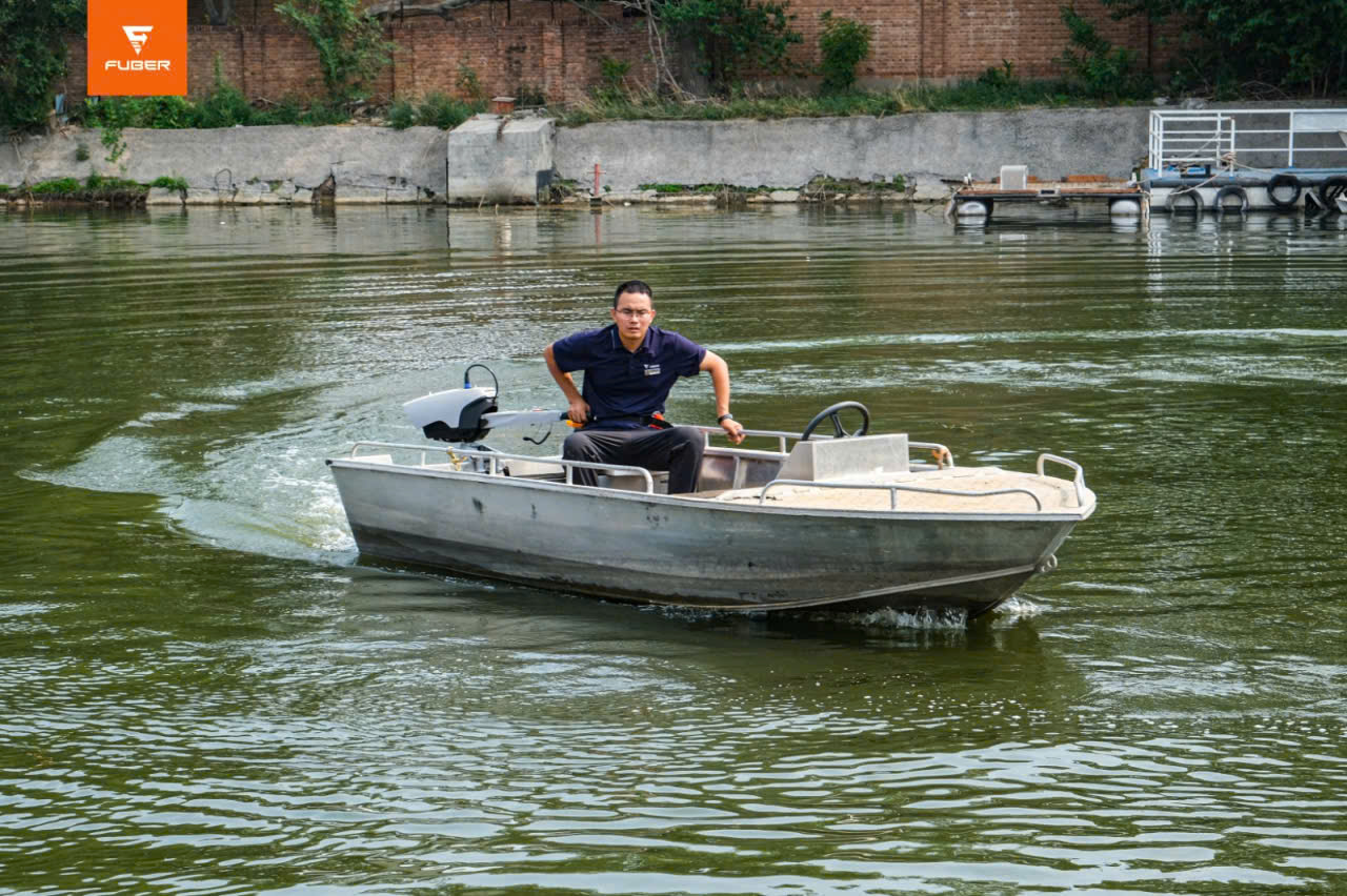 Đóng thuyền xuồng thể thao giải trí